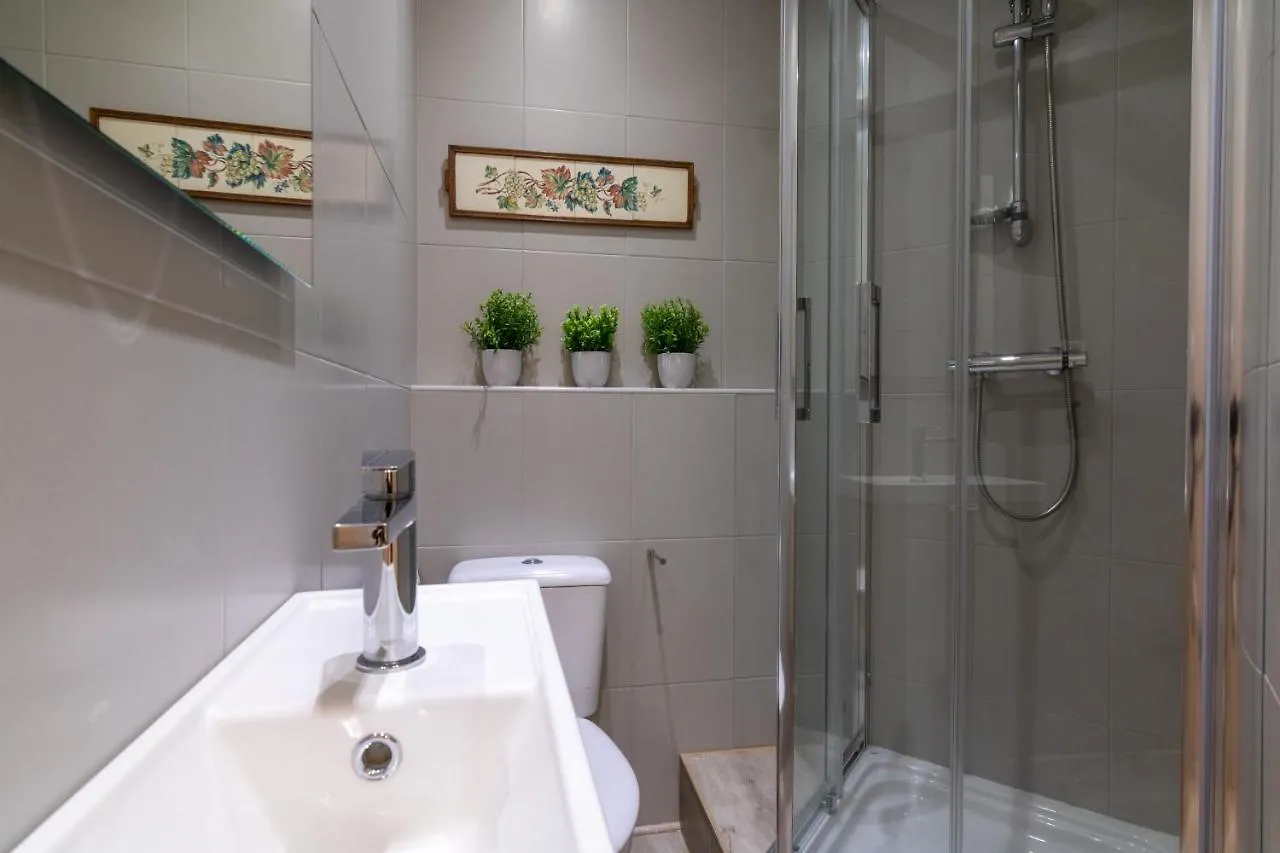 Bilbao Plaza Campuzano De Bilbao Suites, Elegante Y Centrico 0*,  Spain